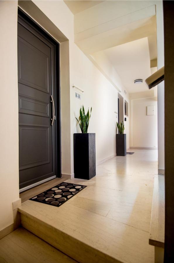 A & B Minimal Suite Ιι With Sea View In Argostoli Eksteriør billede