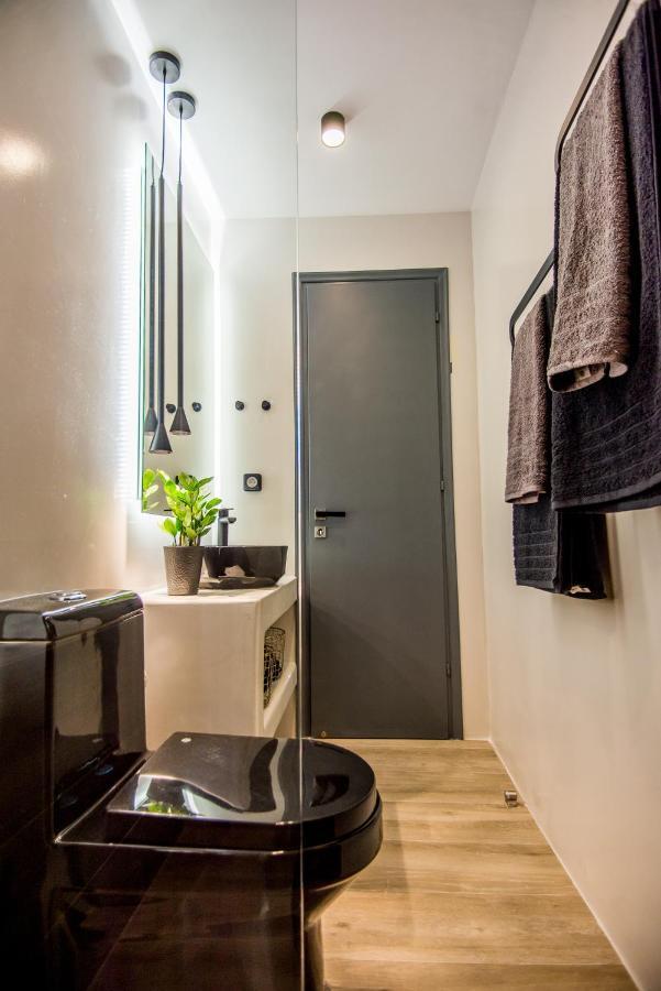 A & B Minimal Suite Ιι With Sea View In Argostoli Eksteriør billede