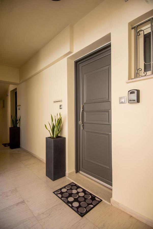 A & B Minimal Suite Ιι With Sea View In Argostoli Eksteriør billede