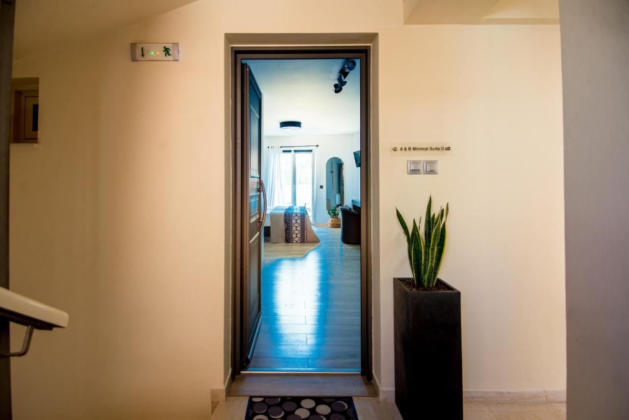 A & B Minimal Suite Ιι With Sea View In Argostoli Eksteriør billede