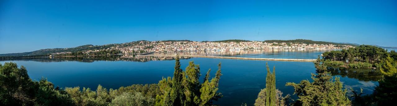 A & B Minimal Suite Ιι With Sea View In Argostoli Eksteriør billede