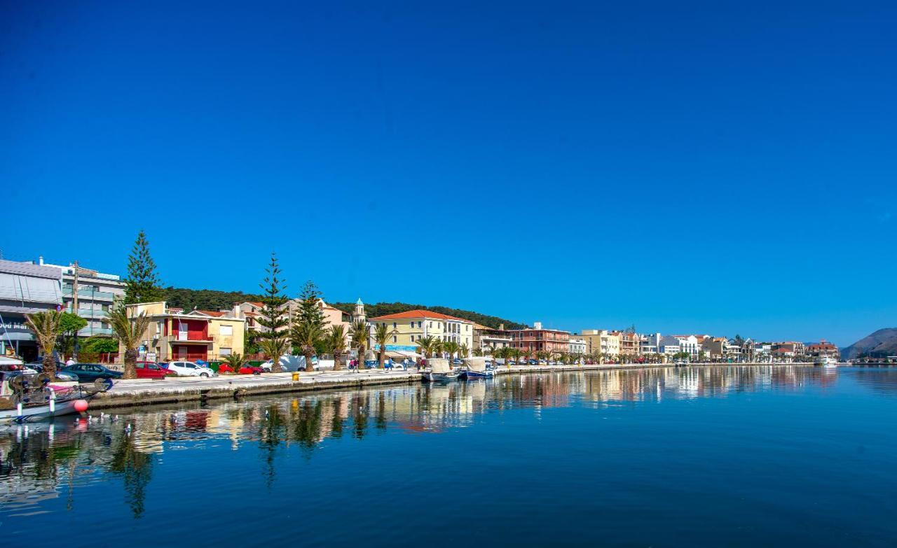 A & B Minimal Suite Ιι With Sea View In Argostoli Eksteriør billede