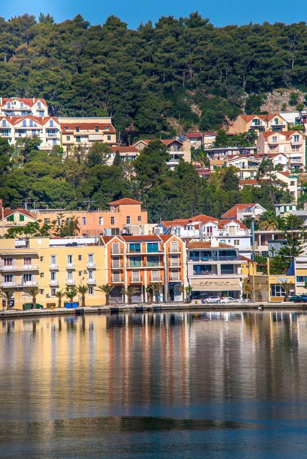 A & B Minimal Suite Ιι With Sea View In Argostoli Eksteriør billede