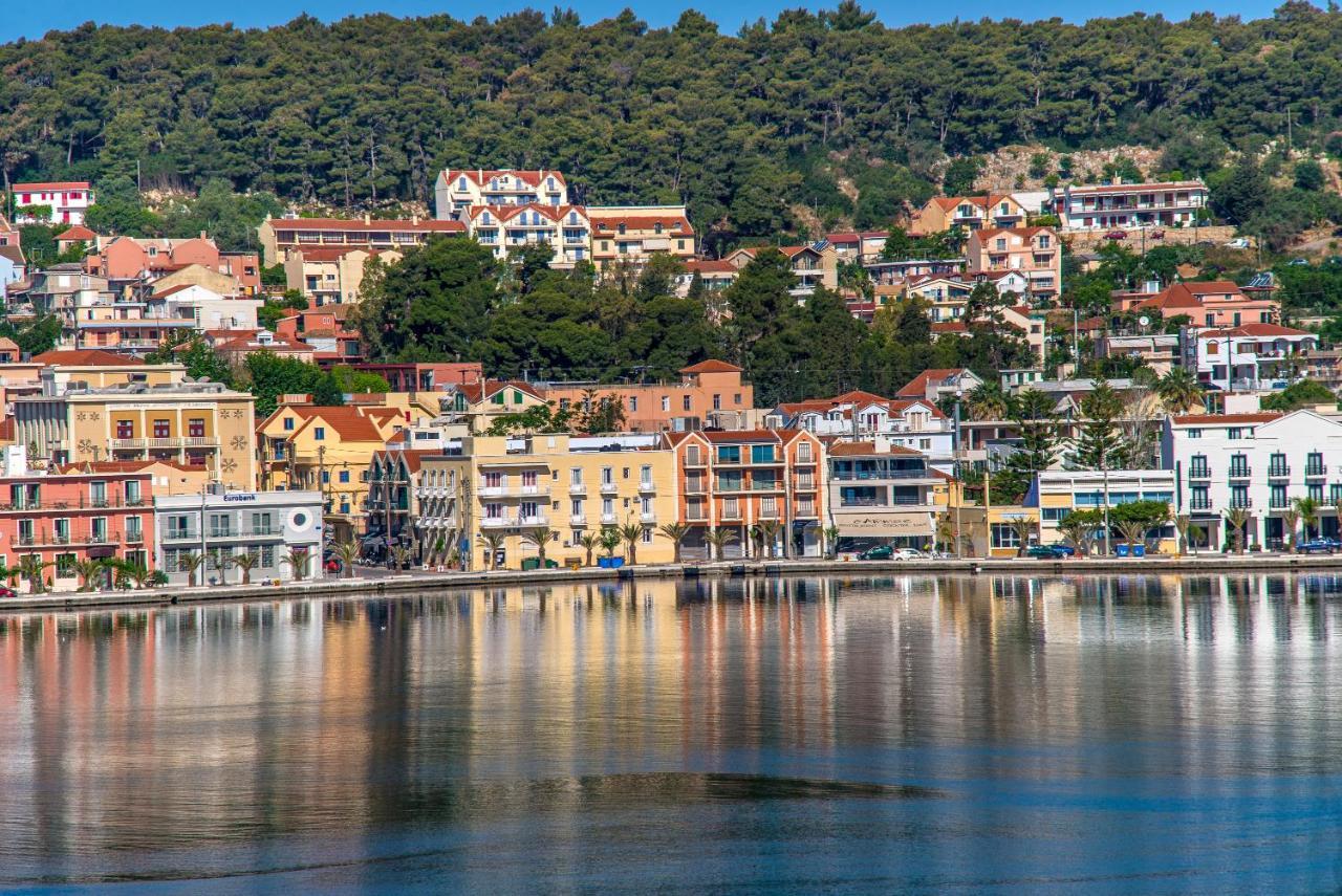 A & B Minimal Suite Ιι With Sea View In Argostoli Eksteriør billede